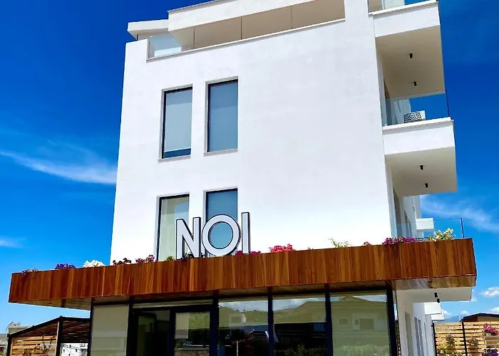 Noi Hotel